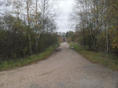 Памятное место, где в 1920 году была первая в Руднянском районе создана сельхозкоммуна «Путь красноармейца» – воинами Смоленского полка