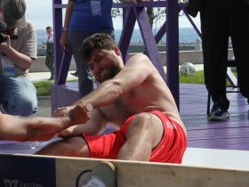 Определены победители международного турнира по мас-рестлингу компании «Железные дороги Якутии»