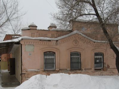 Здание бывшего склада купца Зязина