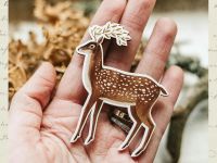 Деревянная брошка Дворникова А. "Олень"