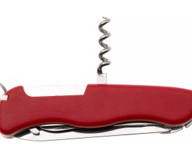 Нож перочинный Victorinox Outrider 0.8513, сталь X50CrMoV15, рукоять нейлон, красный