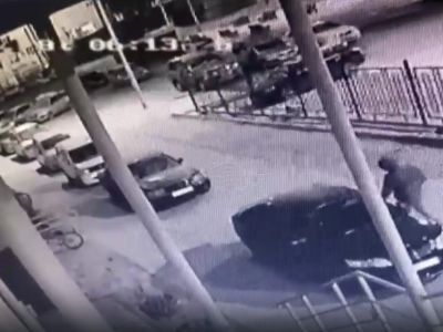 В Якутске повредивший припаркованные автомобили мужчина явился в полицию с повинной