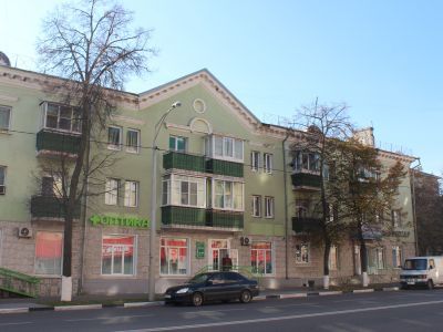 Дом жилой с магазином