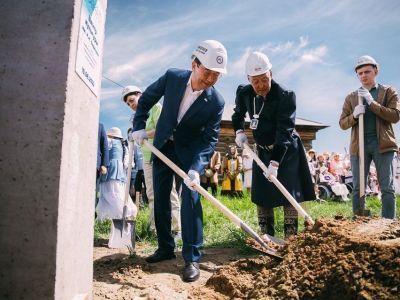 В Харбалахском наслеге Якутии установили первую сваю Центра культуры имени Исидора Барахова