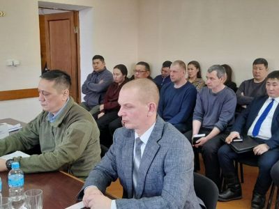 Перед паводком в Верхнеколымском районе ослабят прочность льда на реках Колыме и Ясачной