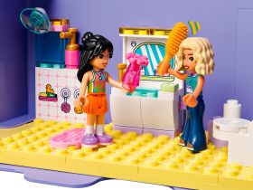 Friends 42697 Конструктор LEGO FRIENDS Кукольный домик в чемоданчике