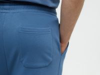 спортивные брюки