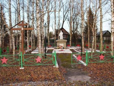 Кладбище советских воинов, погибших в годы Великой Отечественной войны