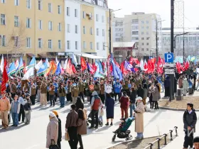 В Якутске состоялся парад молодёжи в честь Дня республики