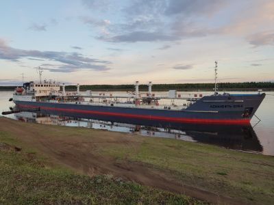 Саханефтегазсбыт доставил первую партию нефтепродуктов в вилюйскую группу районов