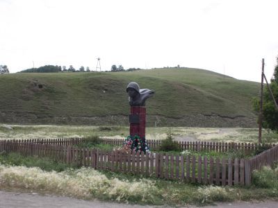 Бюст Героя Советского Союза М.А.Паршина