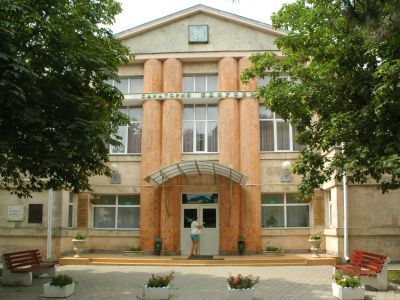 Центральный корпус санатория им. Э. Тельмана, первая здравница на КМВ советского времени