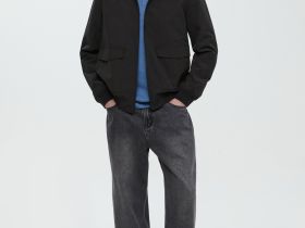 Ветровка-бомбер со съемным капюшоном