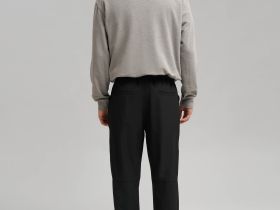 Брюки из технологичной ткани с водоотталкивающими свойствами