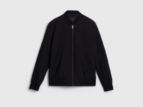 Бомбер на молнии, Черный