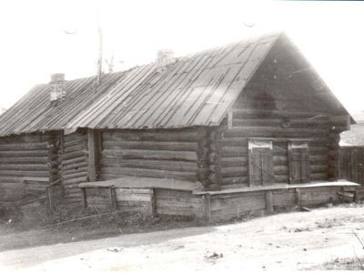 Дом, где в 1935 г. родился и провел детские годы художник А.И. Корзухин