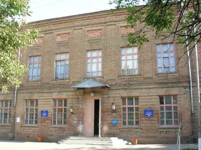 Бывший народный дом