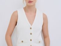 Вязаный жилет на пуговицах, Белый
