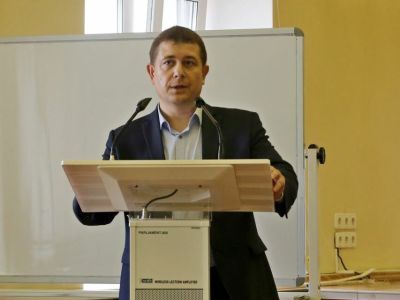 Единоросс Алексей Тонких избран главой Мирного