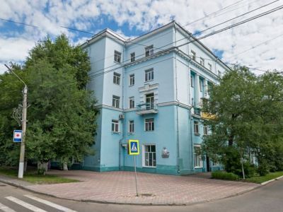 Дом, где в квартире № 14 в 1938-1974 годах жил врач, первостроитель г. Комсомольска-на Амуре В.Л. Пендрие