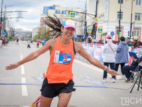 Якутянка Татьяна Артемьева впервые завоевала серебро чемпионата России по бегу 100 км