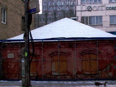 Дом, в котором в декабре 1905 г. апреле 1906 года находилась подпольная типография Красноярского комитета РСДРП и жила участница Парижской Коммуны Е.А. Давыдовская