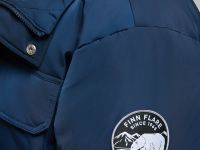 Пуховое пальто с накладными карманами