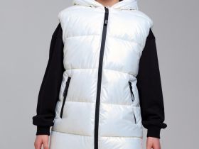 Жилет текстильный с полиуретановым покрытием для девочек