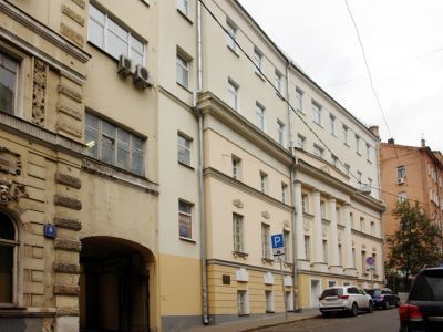 Жилой дом с палатами