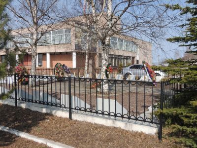 Братская могила воинов Советской Армии, погибших в боях с немецко–фашистскими захватчиками в период Великой Отечественной войны