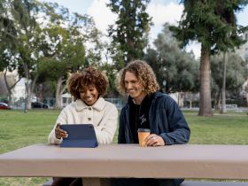 Чехол-книжка uBear