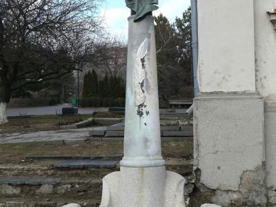 Могила Микаэла Налбандяна (1829-1866), революционера-демократа