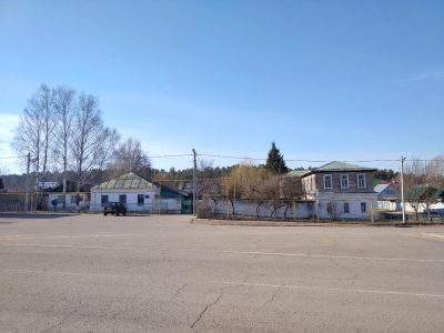 Ансамбль "Монастырские постройки: одноэтажное кирпичное здание и двухэтажное здание"