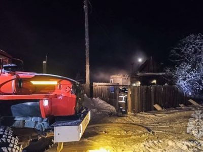 Два человека погибли при пожаре в Хангаласском районе