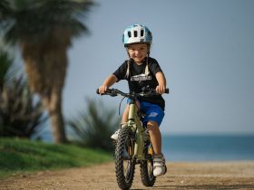 Детский велосипед Cube Acid 160, год 2025, цвет Красный-Розовый