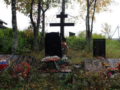 Братское захоронение советских воинов, погибших в 1941-1944 гг.