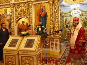 Глава Якутии посетил Пасхальное богослужение