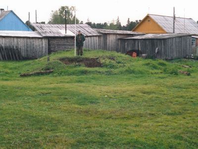 Деревянная церковь (сельский клуб)