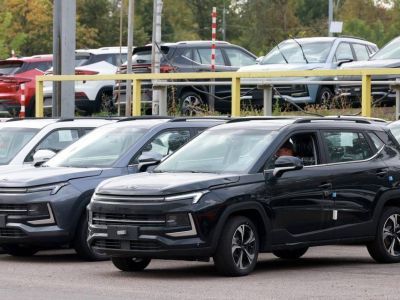 Минпромторг рекомендовал для госзакупки машины Lada, Aurus, УАЗ, «Москвич» и Haval