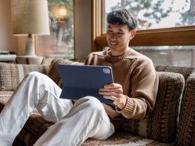 Чехол-книжка uBear