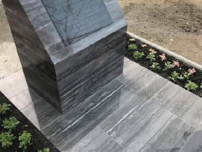 Памятное место, где проводилась окончательная подготовка десанта батальона морской пехоты под командованием Героя Советского Союза Ц.Л. Куникова