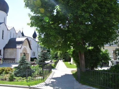 Сад Марфо-Мариинской обители