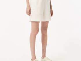 Женские шорты Lacoste свободного кроя