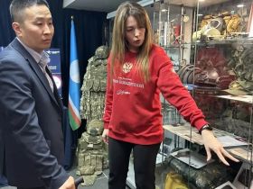 Петр Шамаев посетил волонтерские штабы в Мирном