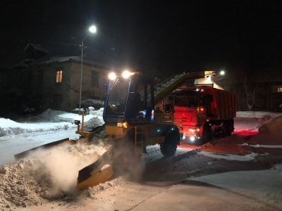 «Ассоциация строителей АЯМ» чистит улицы Алдана днём и ночью