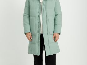 Пуховое пальто с воротником-стойкой