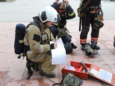 Бензовоз загорелся на 2 км Маганского тракта в Якутске