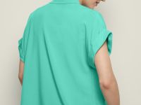 Блузка с коротким рукавом и отложным воротником