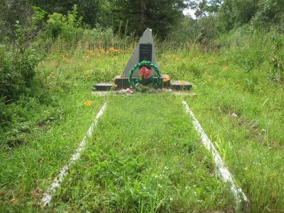 Памятник землякам, погибшим в годы Великой Отечественной войны (1941-1945 гг.)