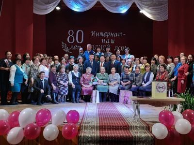 Пришкольный интернат в селе Булгунняхтах Якутии отметил 80-летие